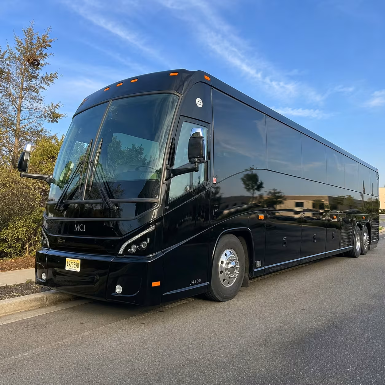 charter bus rentals in woodbury for every concert group size