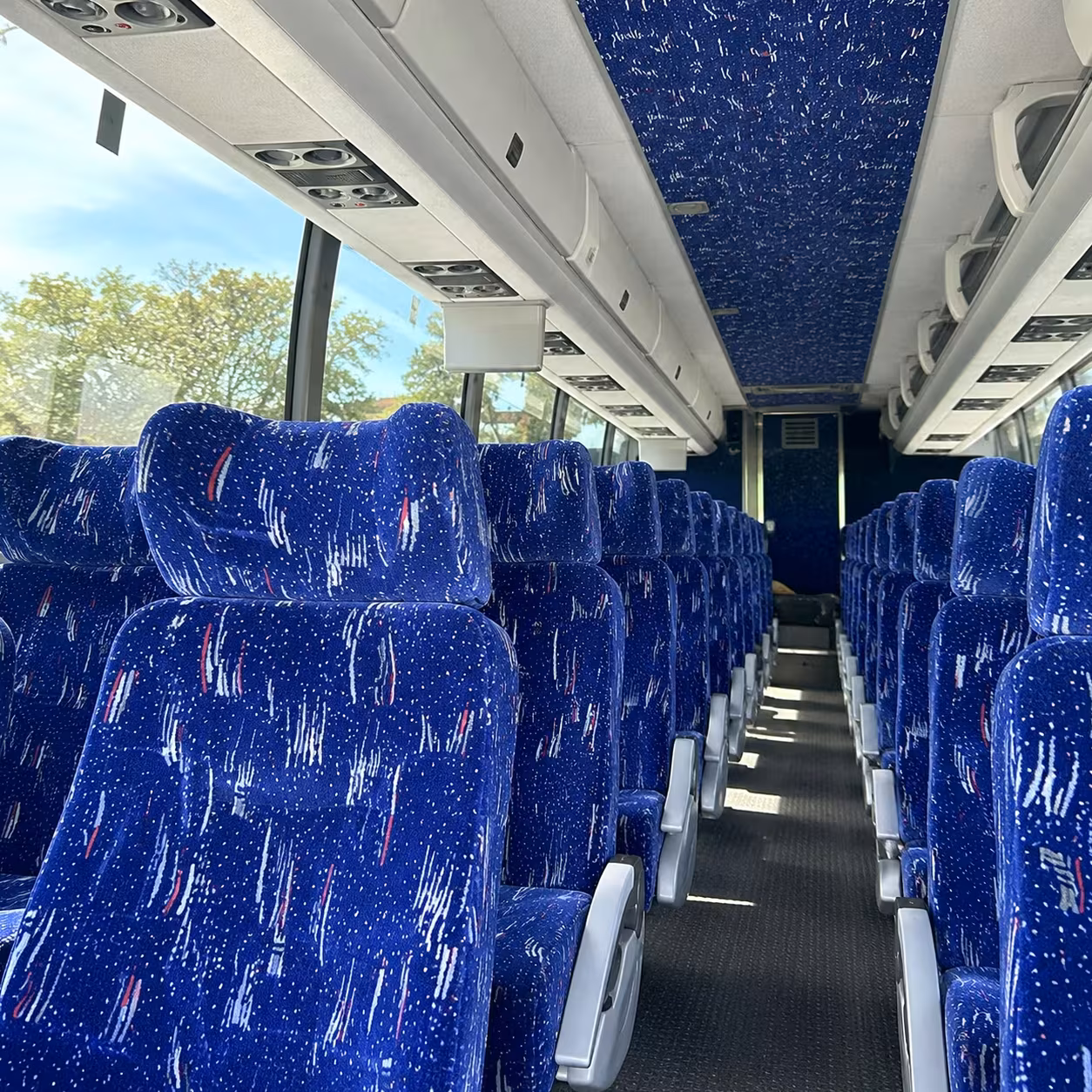 how trip distance and duration affect charter bus rates in woodbury