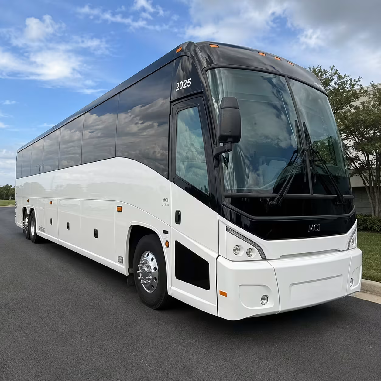 woodbury charter bus rentals for conferences and corporate events