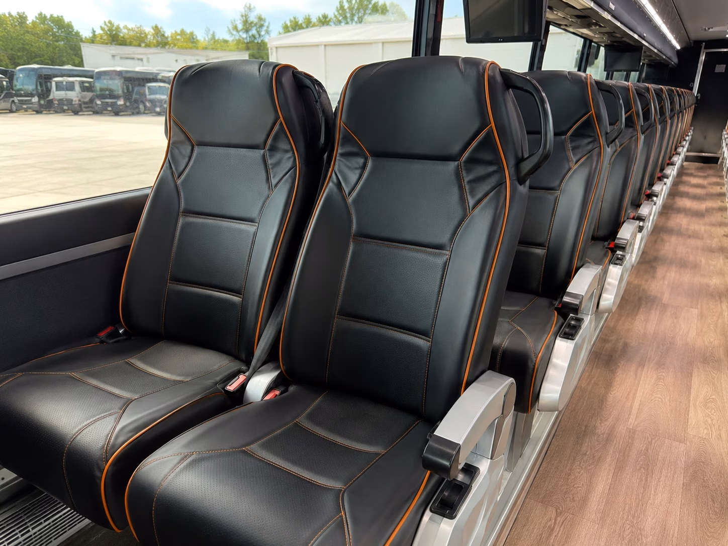 woodbury charter bus rentals to target center concerts