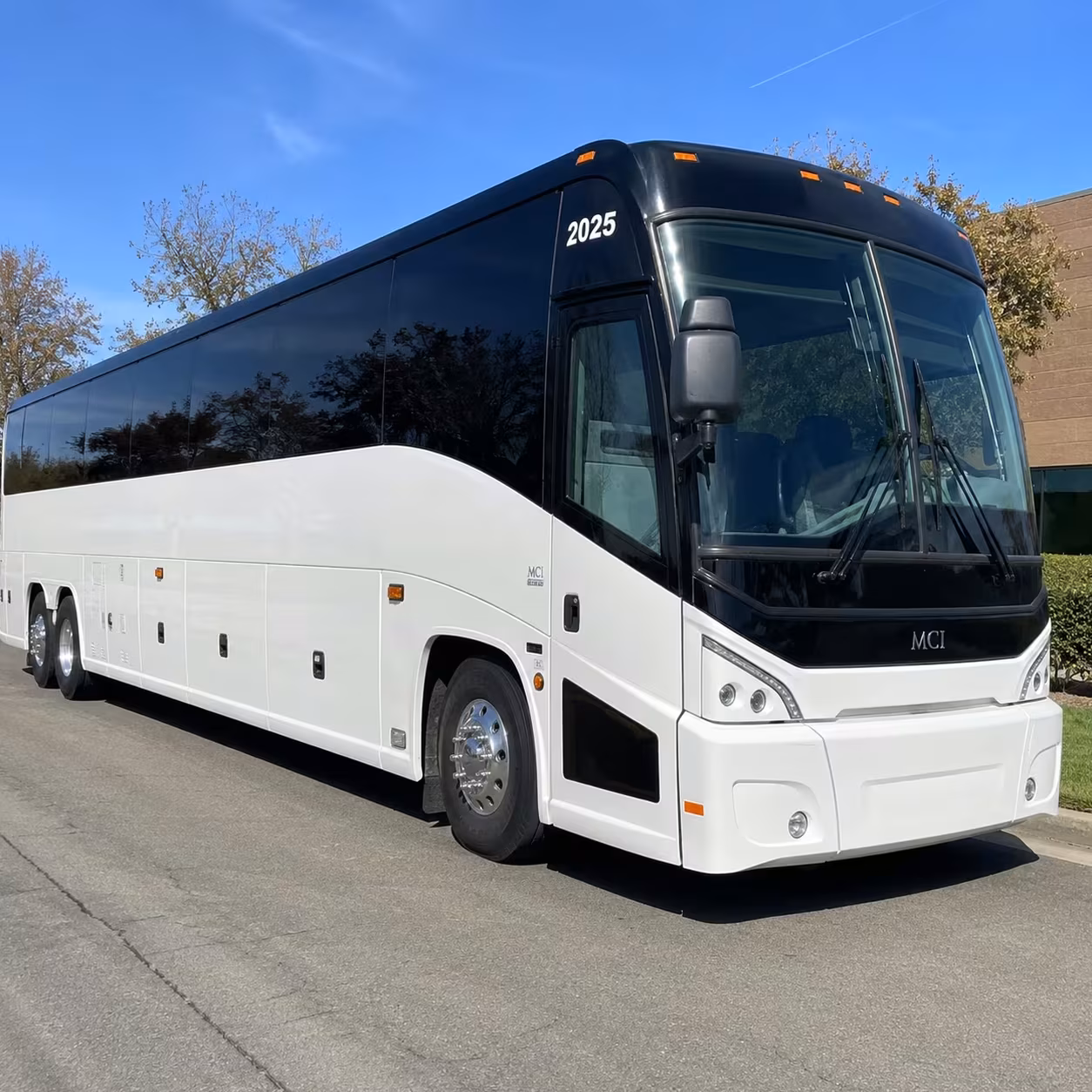 woodbury charter bus rentals to twins and vikings games