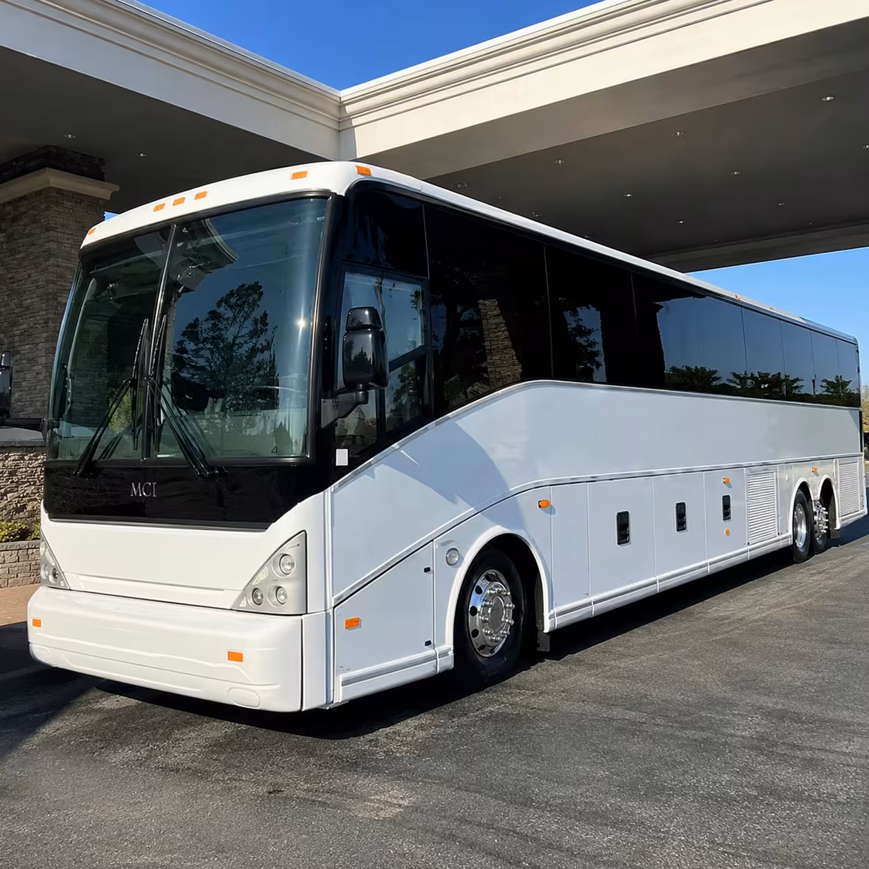 woodbury commuter shuttle buses on the i 94 corridor